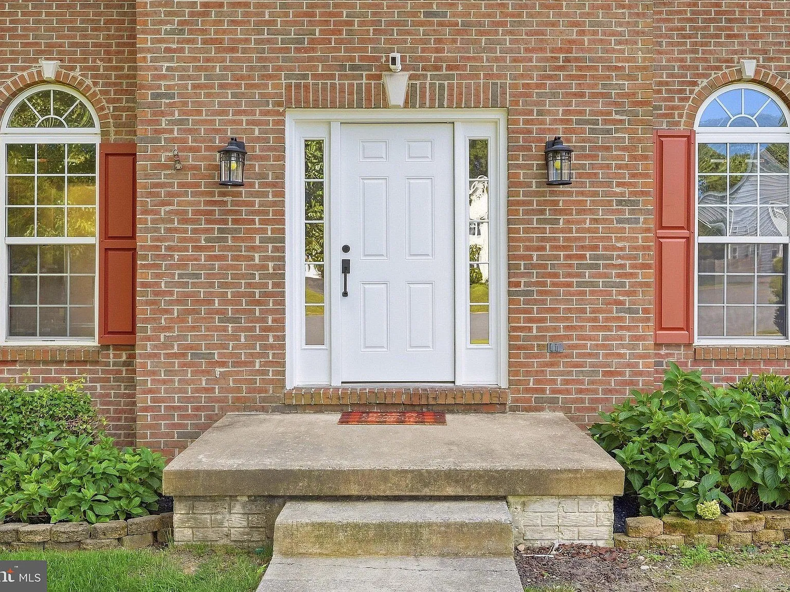 4 bed, 2.5 bath, 3437 sqft, $2,950 — Photo 4