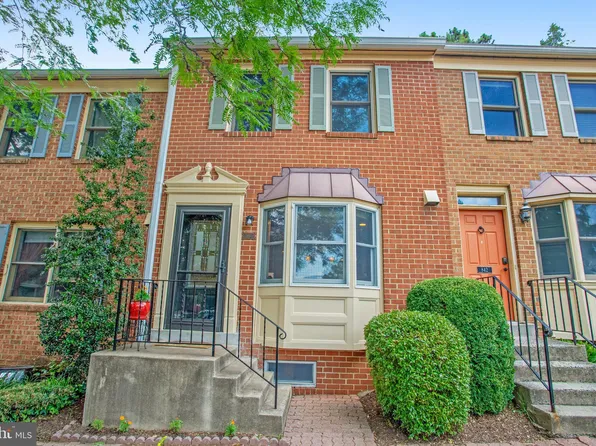 840 N Frederick St, Arlington, VA 22205