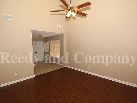 4th image of 5545 Emerald Hills Dr