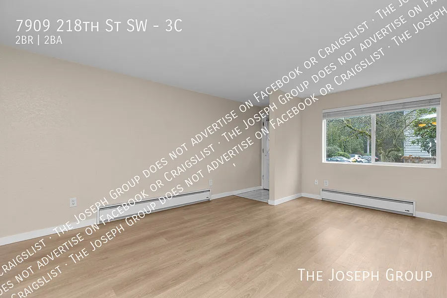 Sun-filled 2 bed in Edmonds — Photo 4