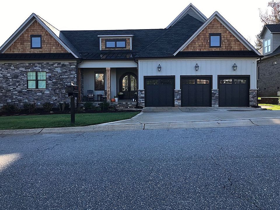 2nd image of 2384 Smith Harbour Dr