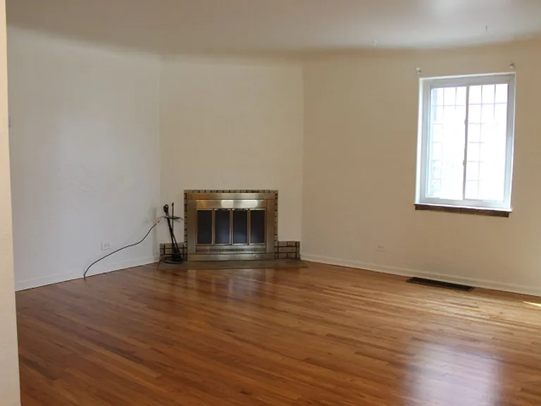 1110 Grape St — Photo 3
