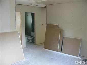 4th image of 4077 Concordia Ave