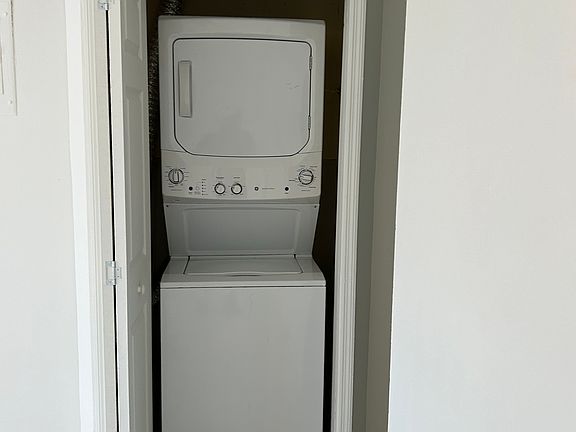 5th image of 614 Georgetown B Dr #B