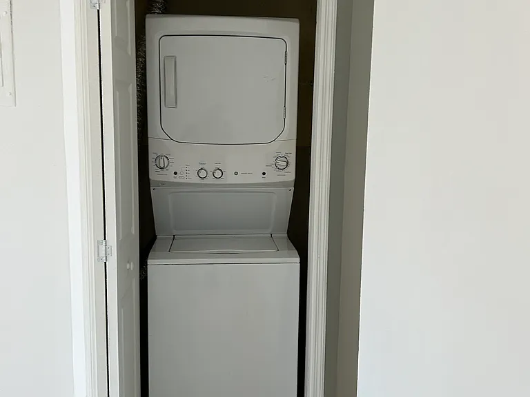 614 Georgetown B Dr #B — Photo 5