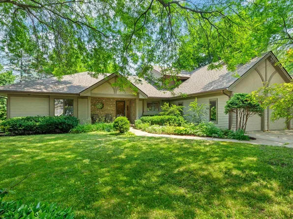 14 Pebble Beach Cir, Madison, WI 53717