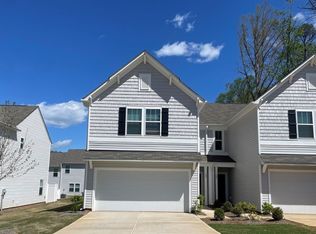 121 Luna Ln, Statesville, NC 28625