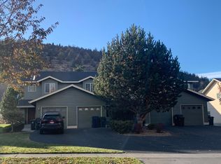 1932 NE Sams Loop APT 2, Bend, OR 97701