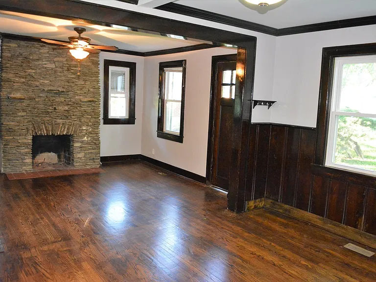1006 Carolyn Ave — Photo 6