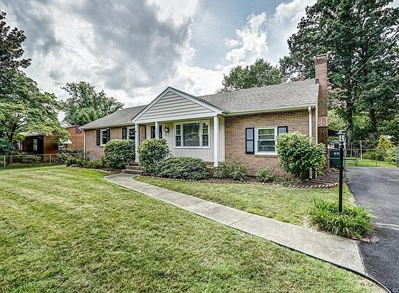 3rd image of 8206 Hood Dr