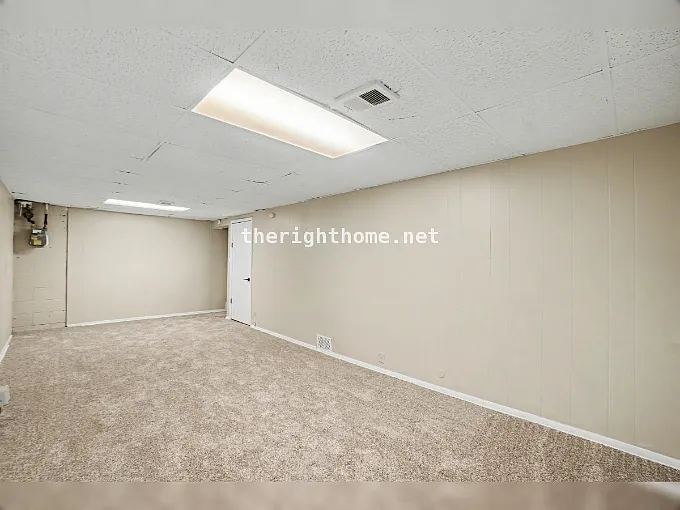6929 N 64th St — Photo 17