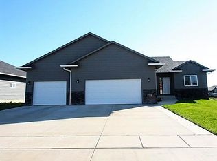 310 Thelma Ave, Harrisburg, SD 57032