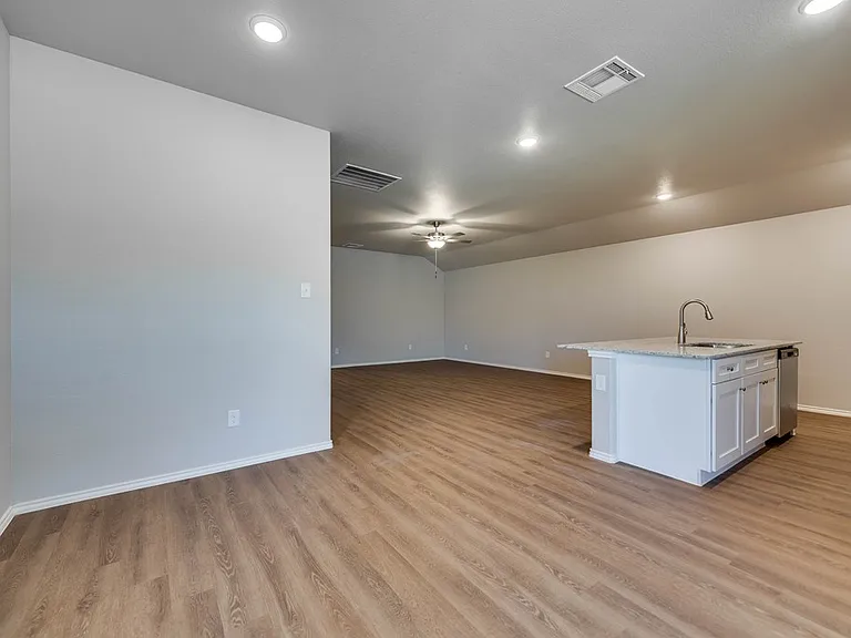 8209 E County Road 111 — Photo 10