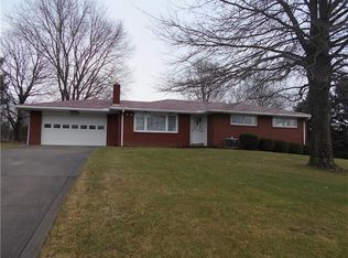 6056 Claridge Export Rd, Jeannette, PA 15644