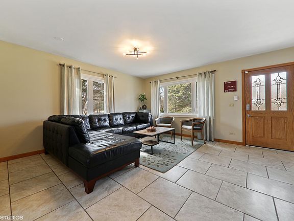 4th image of 905 N Kenilworth Ave