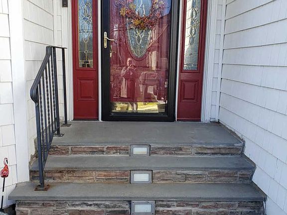 2nd image of 140 Linden Ave