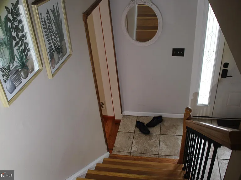 219 Meadow Dr — Photo 9