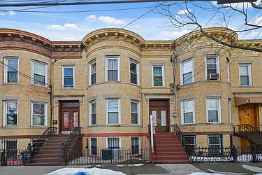 59-32 Summerfield Street  image 1 of 14
