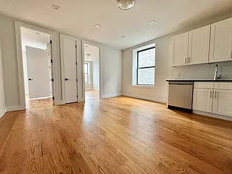 58 East 52nd Street, #2R