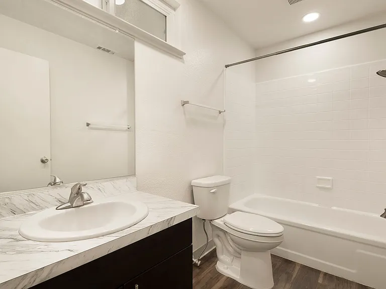 Sheridan Square Apartments — Photo 92