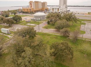 121 Cedar St, Biloxi, MS 39530