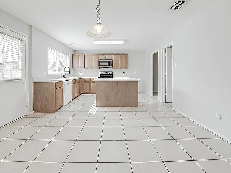 329 Highland Glen Dr — Photo 12