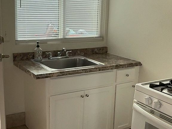 5th image of 1431 N Seaman Ave #A