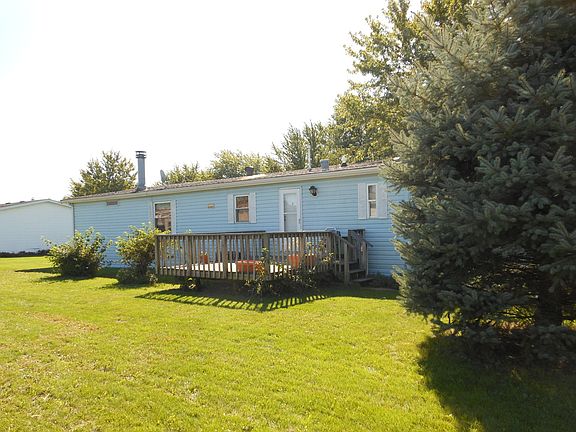 3rd image of 206 Meadowlark Ln