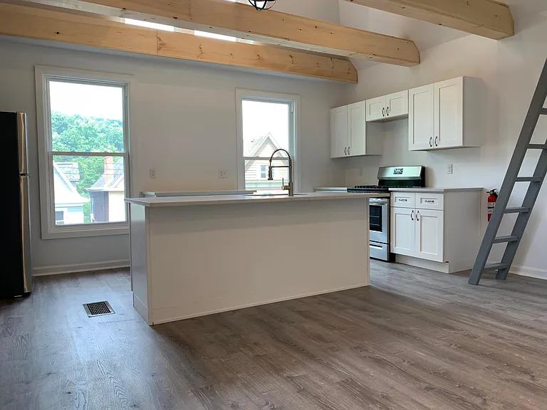 534 Marie Ave #2 — Photo 4