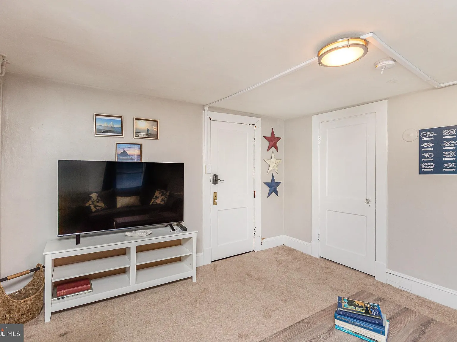 1 bed, 600 sqft, $2,100 — Photo 2