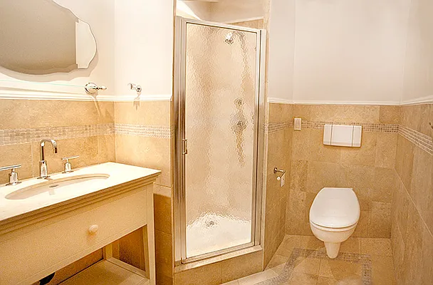 Rented by Makover Group Inc | media 41