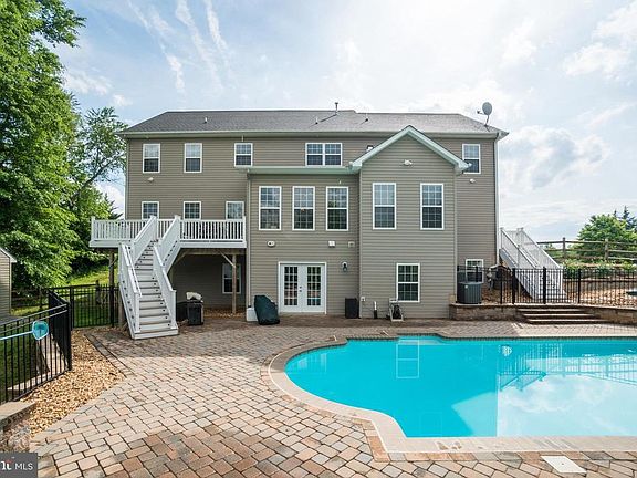 38 x 16 Salt Water Pool with Loveseat Cut Out