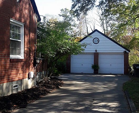 Concrete drive & 2 car gar!