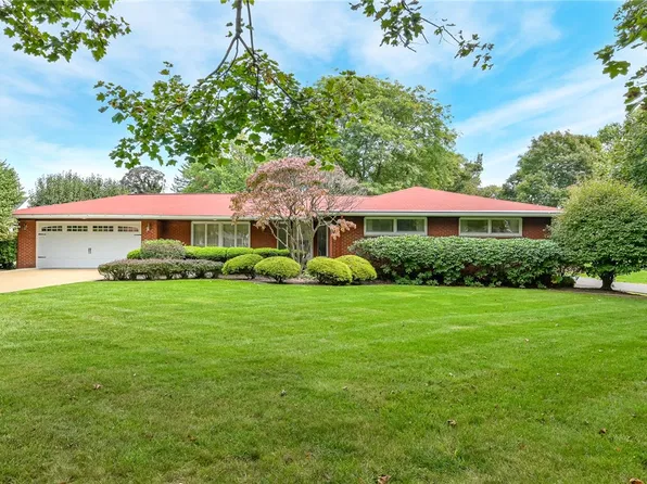 102 Park Ln, Beaver Falls, PA 15010