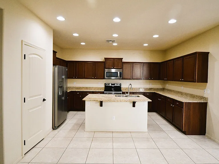 3562 S Wren Dr — Photo 4