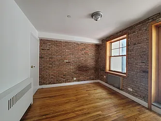 Rented by ONE Manhattan Real Estate