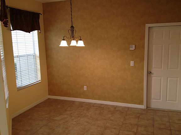 Eat-in kitchen area