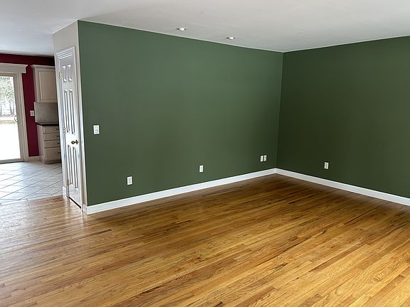 Front living room (walking into house).