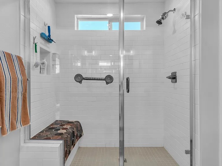 12523 Sylvanus Dr — Photo 10