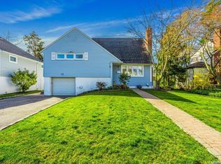 33 Revere Rd, Port Washington, NY 11050