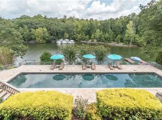 16205 Crest Cove Rd, Charlotte, NC 28278
