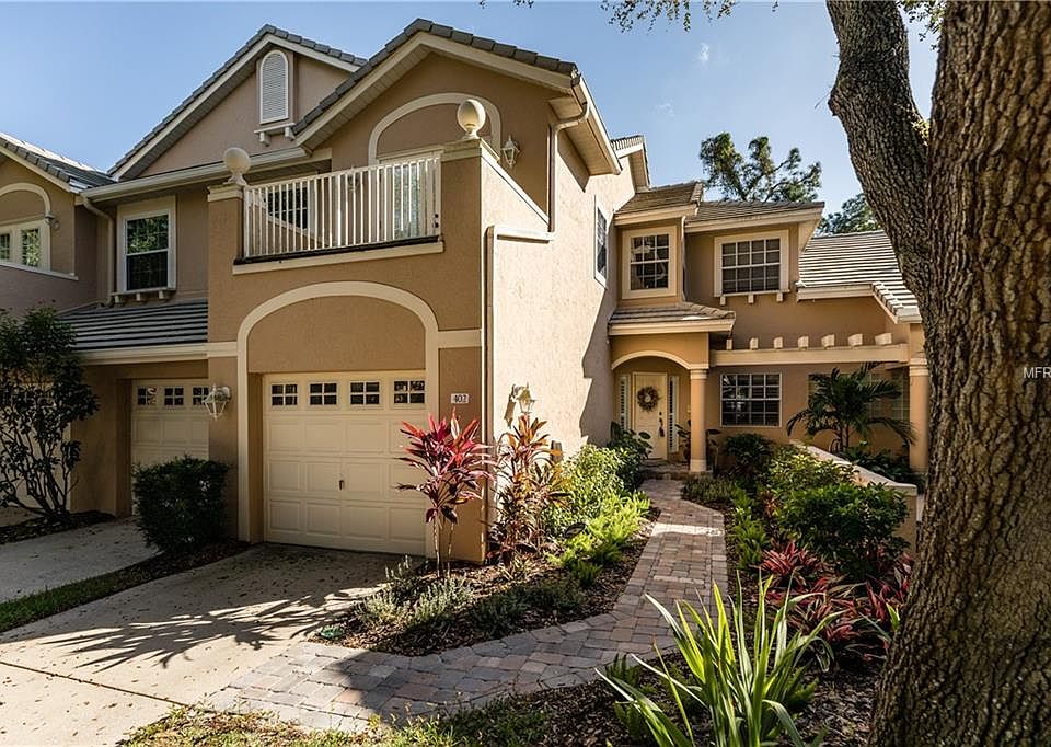 1st image of 402 Fan Palm Ct NE