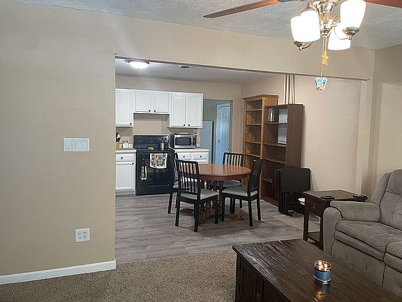 4th image of 2736 Willow Ave