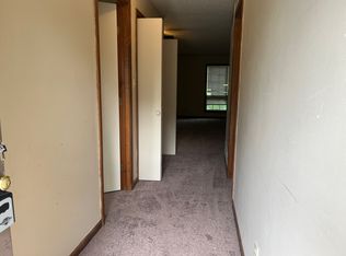 510 S Shumway St APT 12, Taylorville, IL 62568