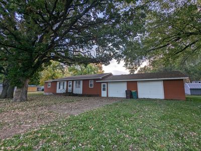 208 1st Ave NE, Geneva, MN, 56035