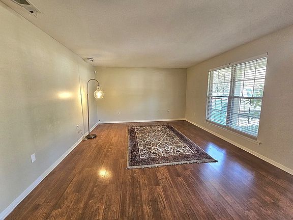 2nd image of 1112 Cobb Rd