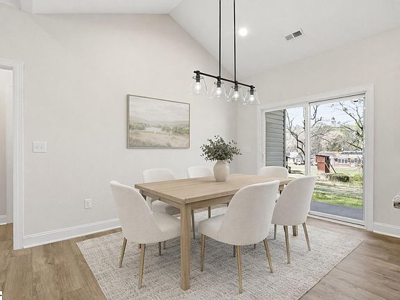 3rd image of 121 Tubbs Mountain Rd