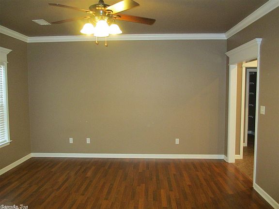 4th image of 513 Samuel Loyce Dr