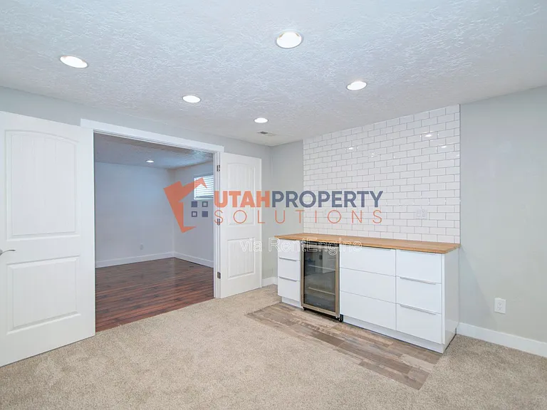 1865 N 760 W — Photo 10