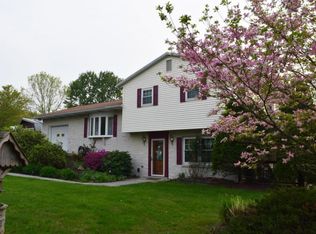 34 Terrace Hill Rd, Pine Grove, PA 17963